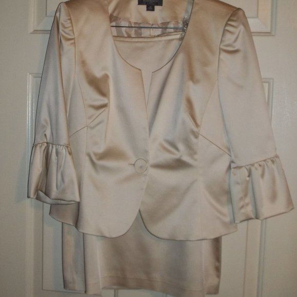 Liz Claiborne Cream Colored Suit - Picture 1 of 3